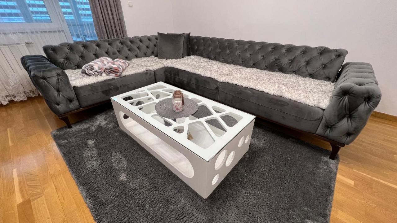 apartman nejra Tuzla Exteriér fotografie