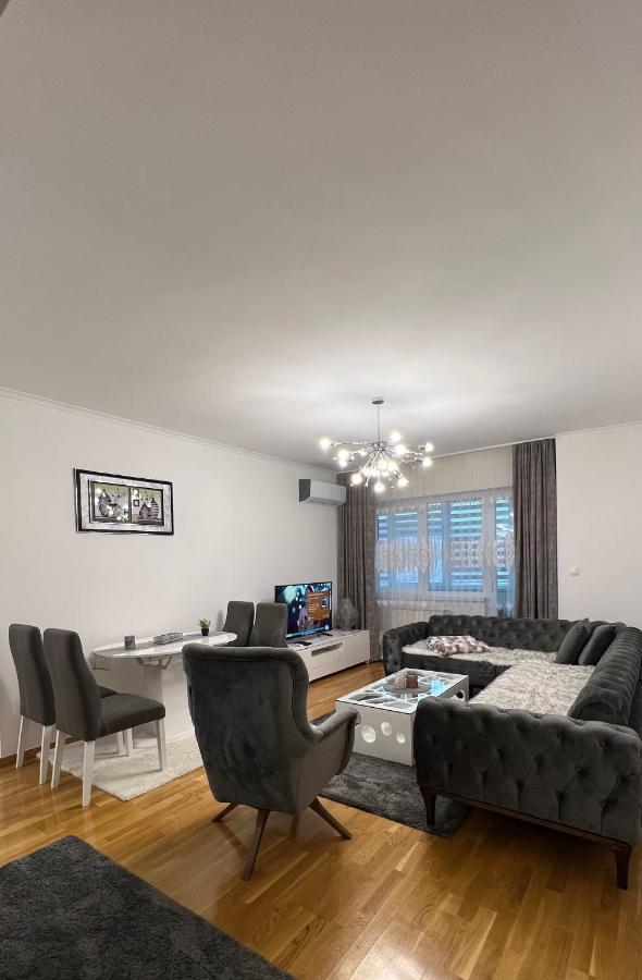 apartman nejra Tuzla Exteriér fotografie